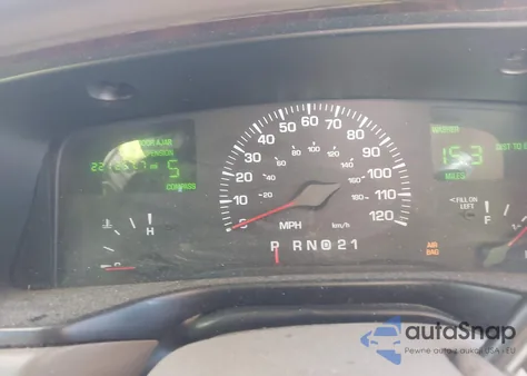 2000 Lincoln Town Car Cartier from USA, damaged, VIN 1LNHM83W2YY913874